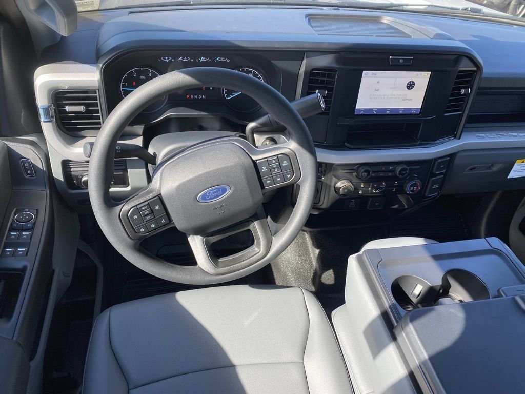 New 2026 Oxford White Ford F-450® XL image 11