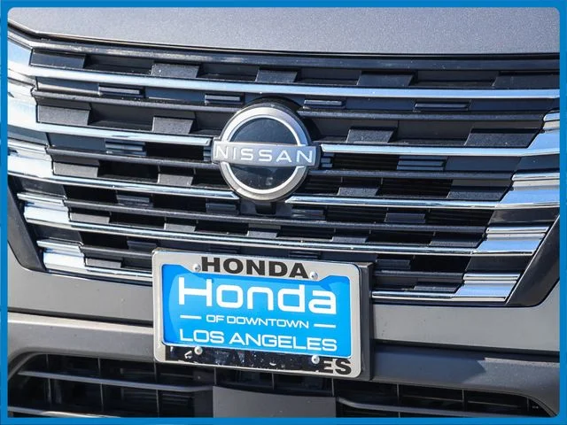 Used 2024 Gray Nissan S image 8