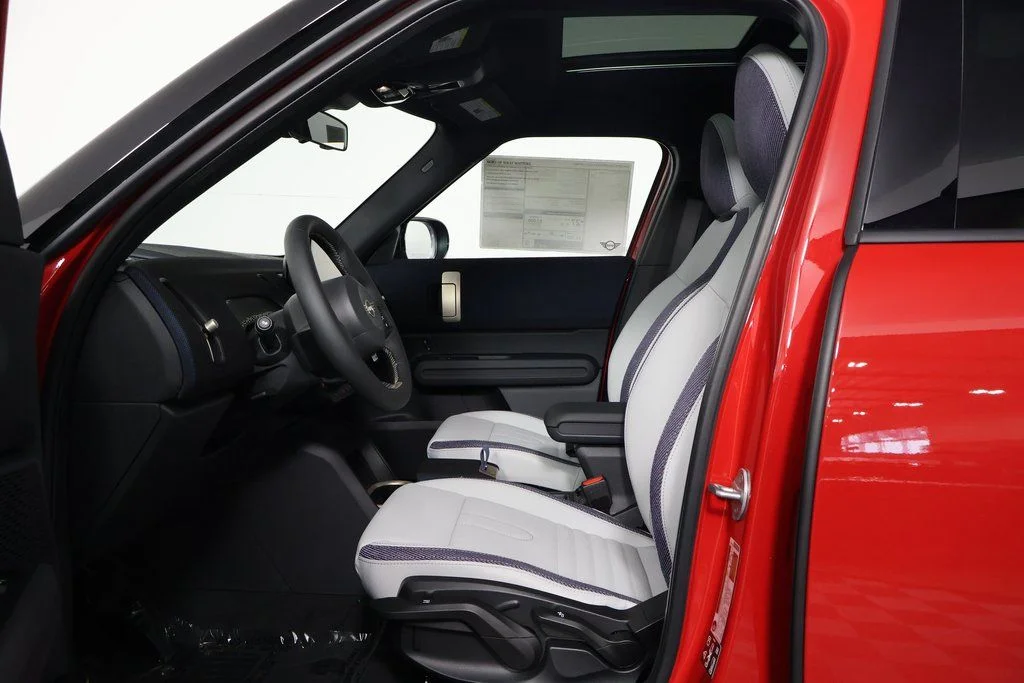 New 2026 Chili Red MINI Oxford Edition image 5