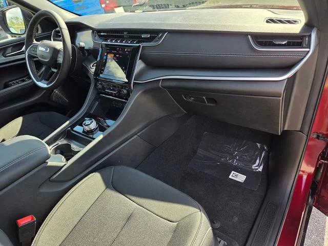 New 2026 Velvet Red Pearl-Coat Exterior Paint Jeep Laredo X image 17
