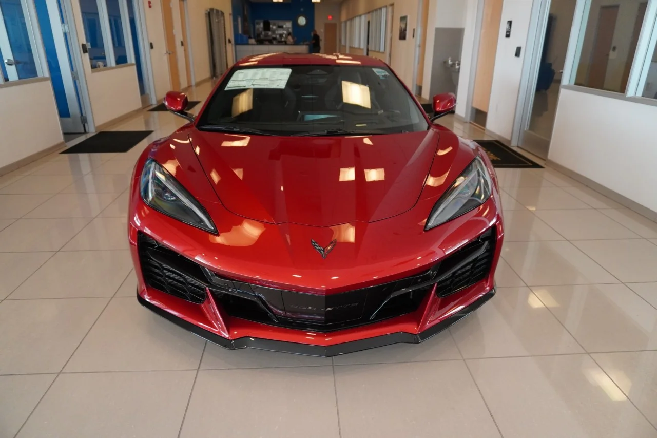 New 2027 Red Mist Metallic Tintcoat Chevrolet 3LT image 2