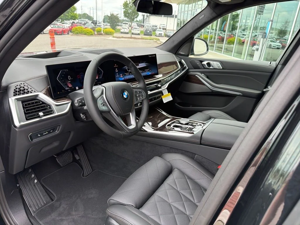 New 2027 Black Sapphire Metallic BMW xDrive40i image 16