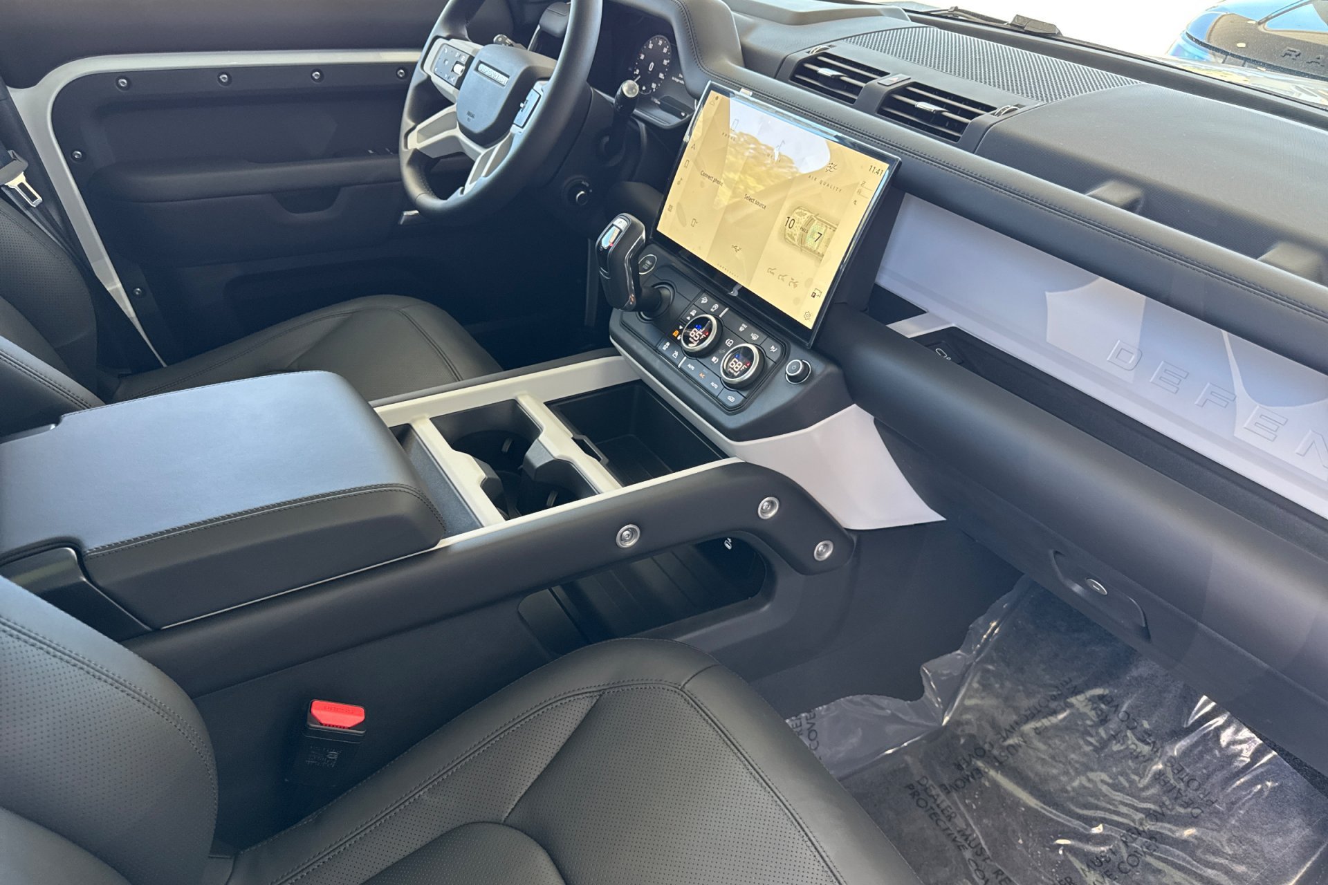 2026 Land Rover Defender S - Photo 19