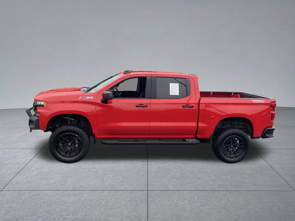 Used 2019 Red Chevrolet LT Trail Boss image 3