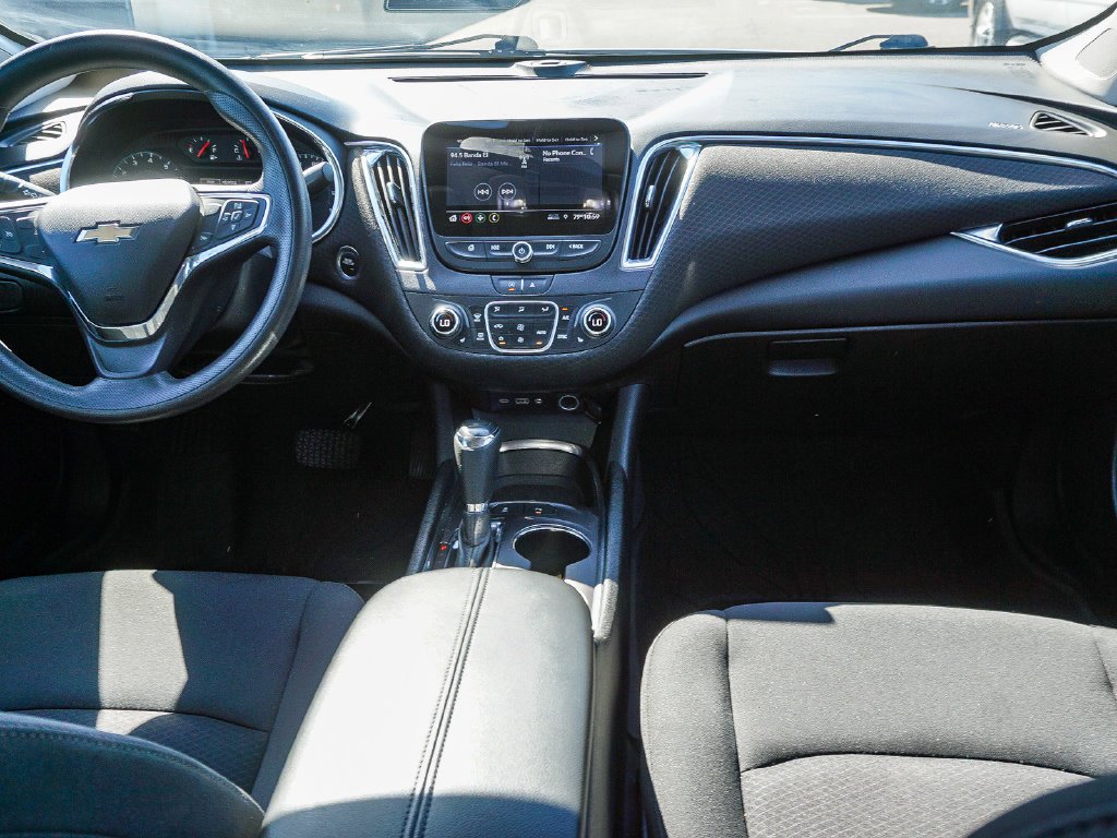 Used 2020 White Chevrolet LT image 14