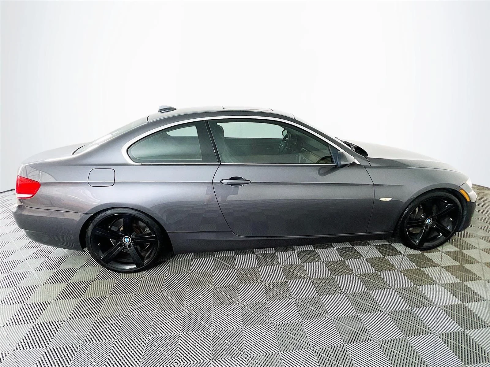 Used 2007 Space Gray Metallic BMW 335i image 10