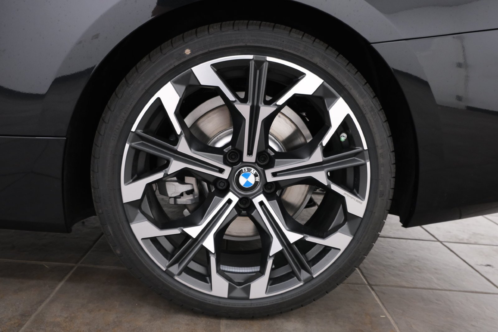 New 2027 Black Sapphire Metallic BMW 430i xDrive image 31