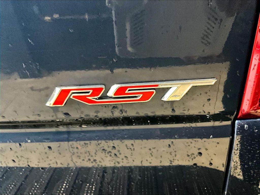 Used 2019 Blue Chevrolet RST image 29