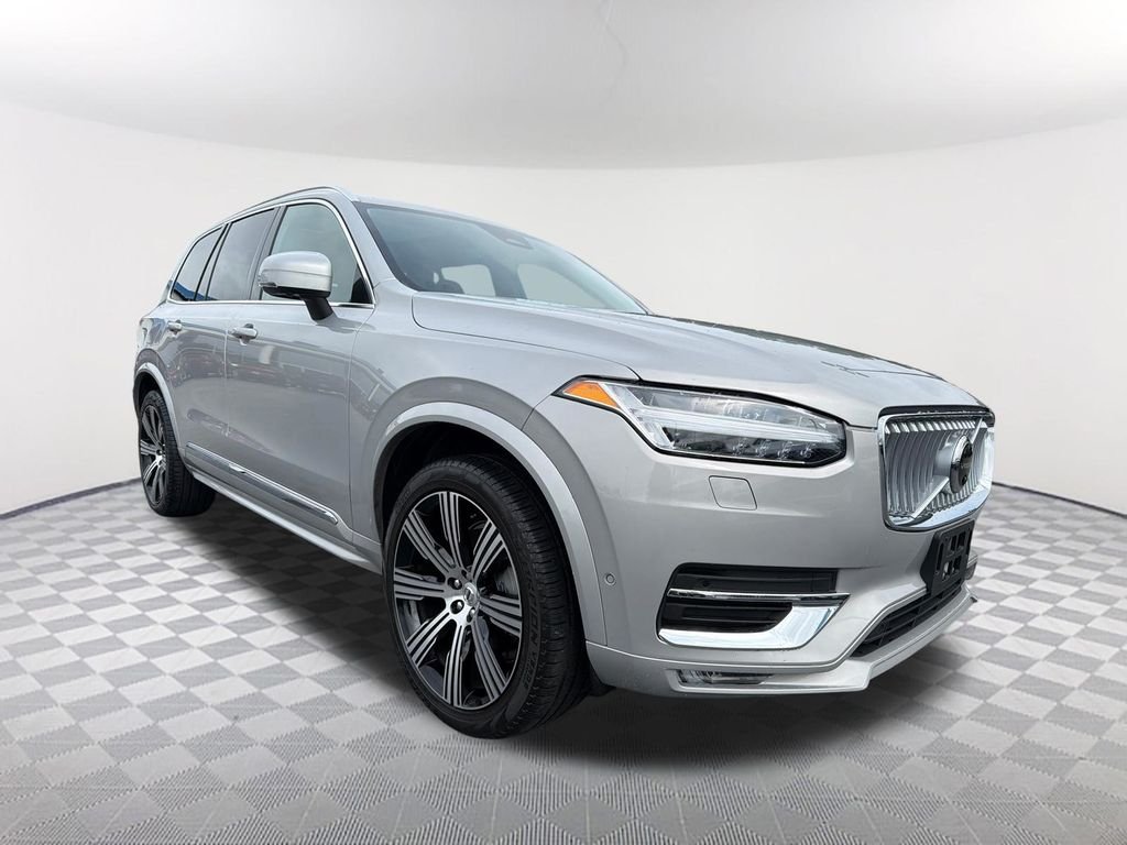 Used 2023 Silver Volvo Ultimate image 3