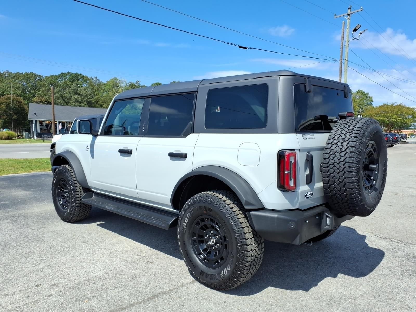 New 2026 Avalanche Gray Ford Outer Banks® image 3