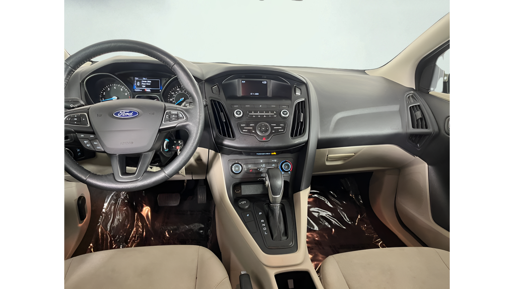2018 Ford Focus SE - Photo 17