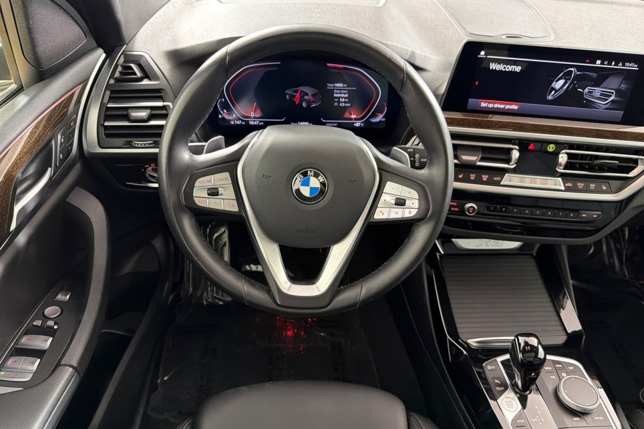 Used 2024 GRAPHITE GREY METALL BMW sDrive30i image 13