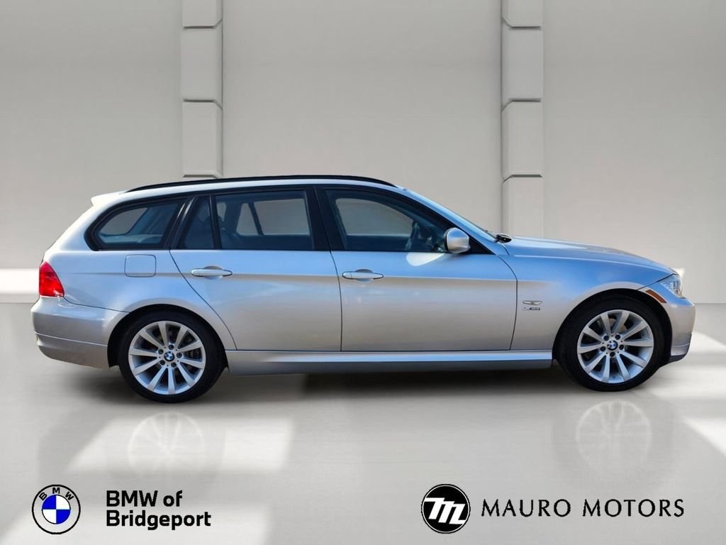 Used 2011 BMW 3 Series 328i with VIN WBAUU3C54BA542906 for sale in Bridgeport, CT