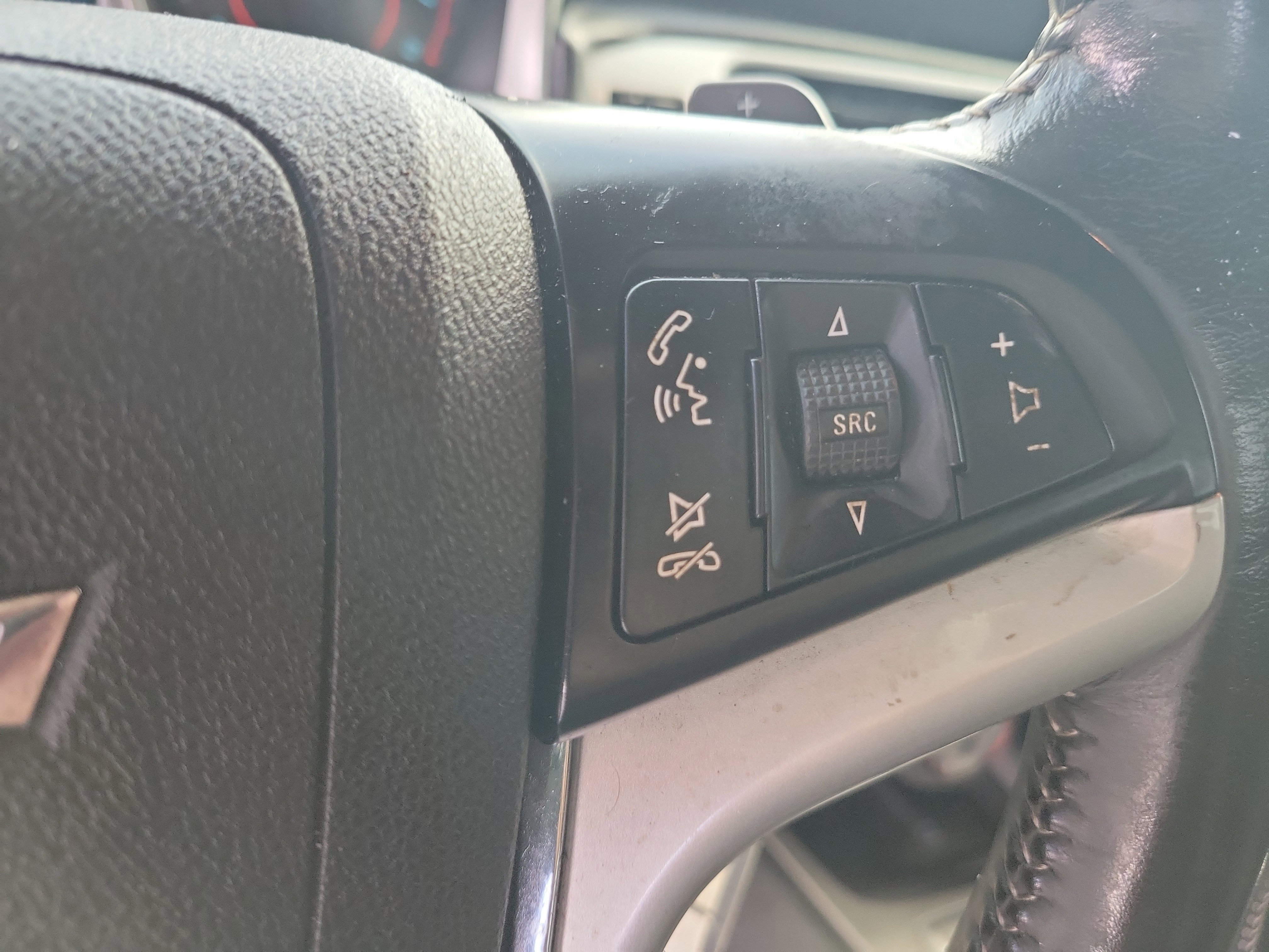 Used 2015 Summit White Chevrolet LT image 21
