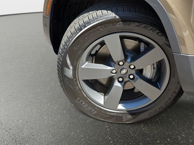 Certified Used 2025 Gondwana Stone Metallic Land Rover S image 33