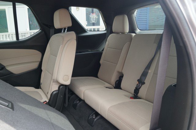 Used 2023 Sterling Gray Metallic Chevrolet LT Cloth image 21