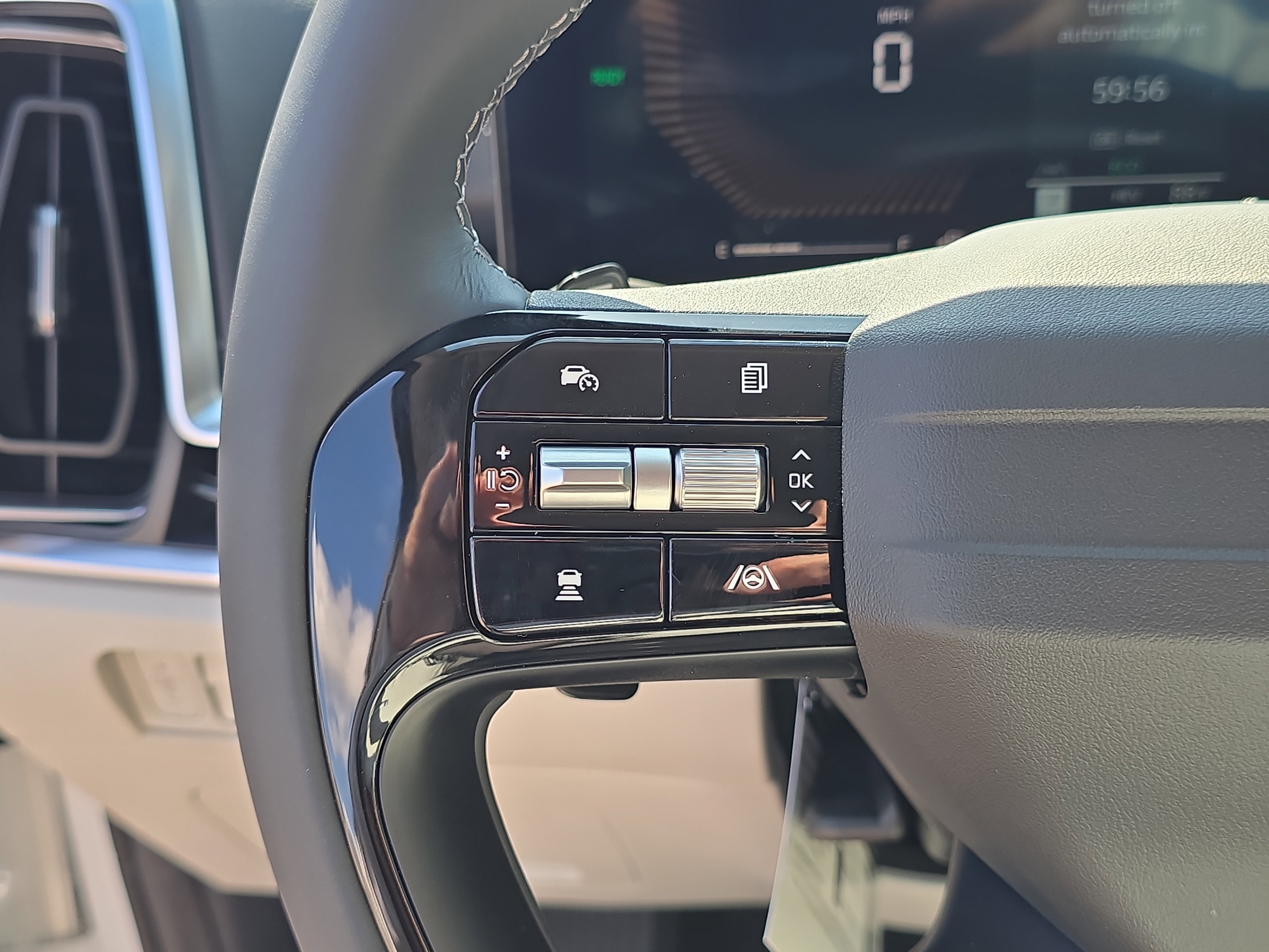 New 2026 Snow White Pearl Kia EX AWD image 31