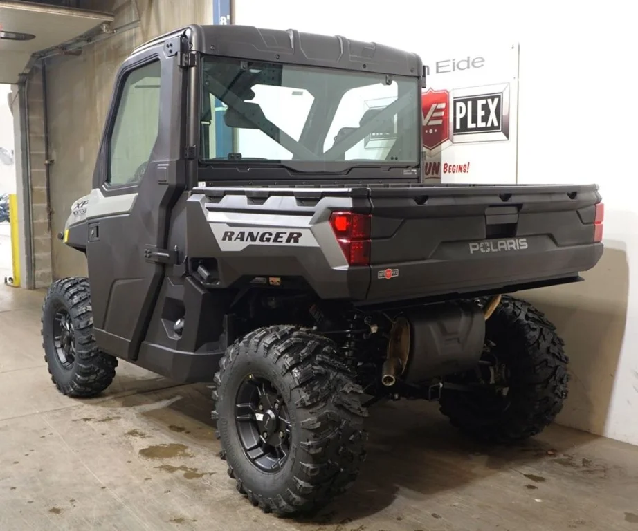 New 2027 AVALANCHE GRAY Polaris Cab image 3