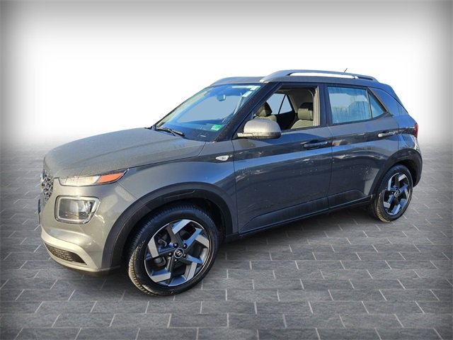 2023 Hyundai Venue SEL photo 2