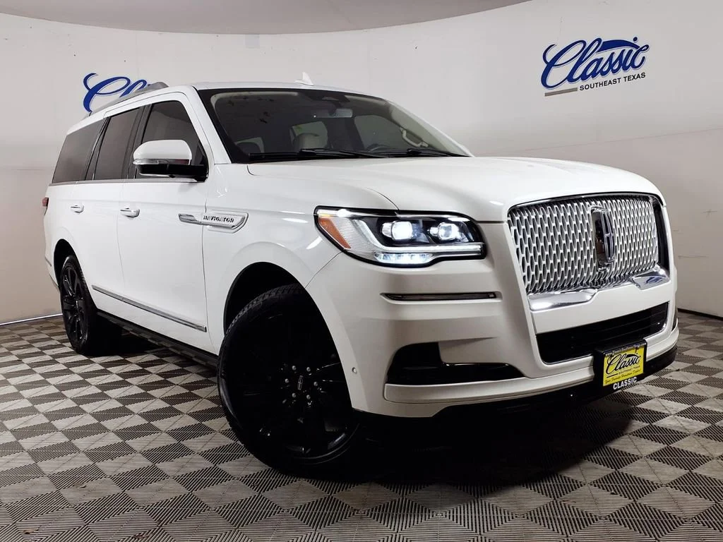 2023 Lincoln Navigator