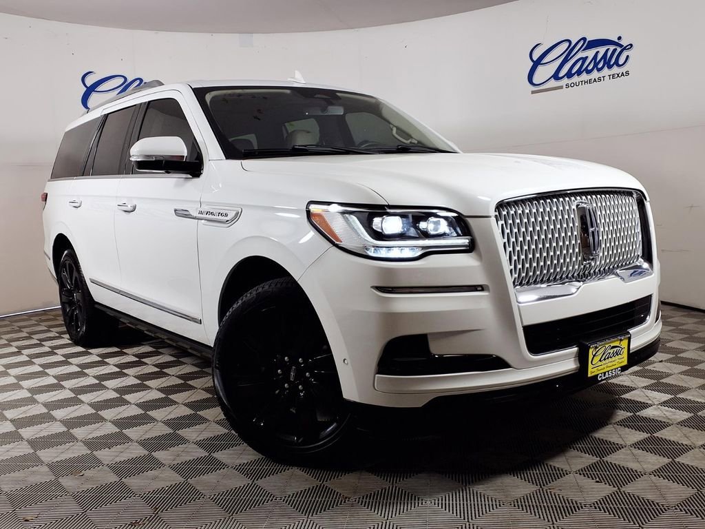 2023 Lincoln Navigator Reserve's photo