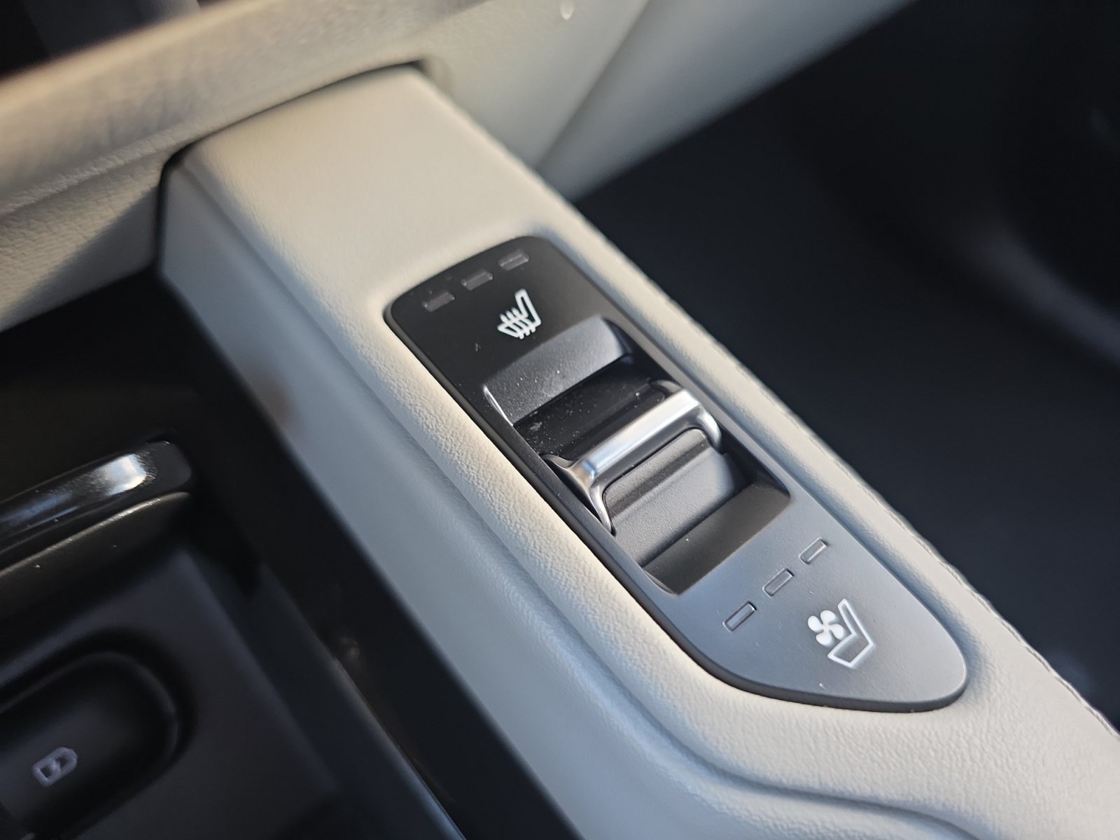 Used 2021 Gravity Grey Kia EX image 23