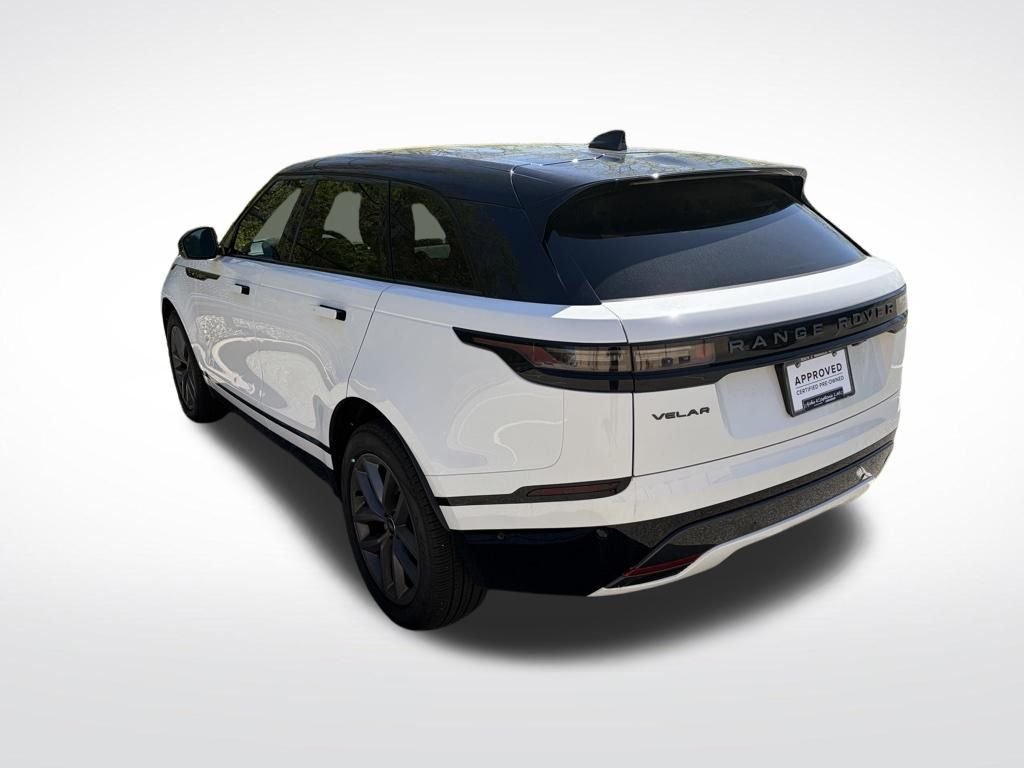 Used 2026 White Land Rover Dynamic SE image 6