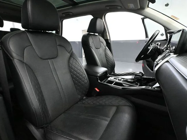 Used 2021 Black Kia SX-Prestige image 52