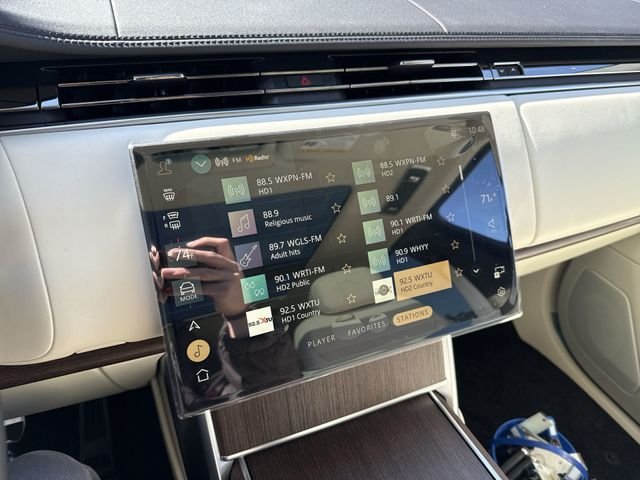 New 2026 Fuji White Land Rover SE image 14