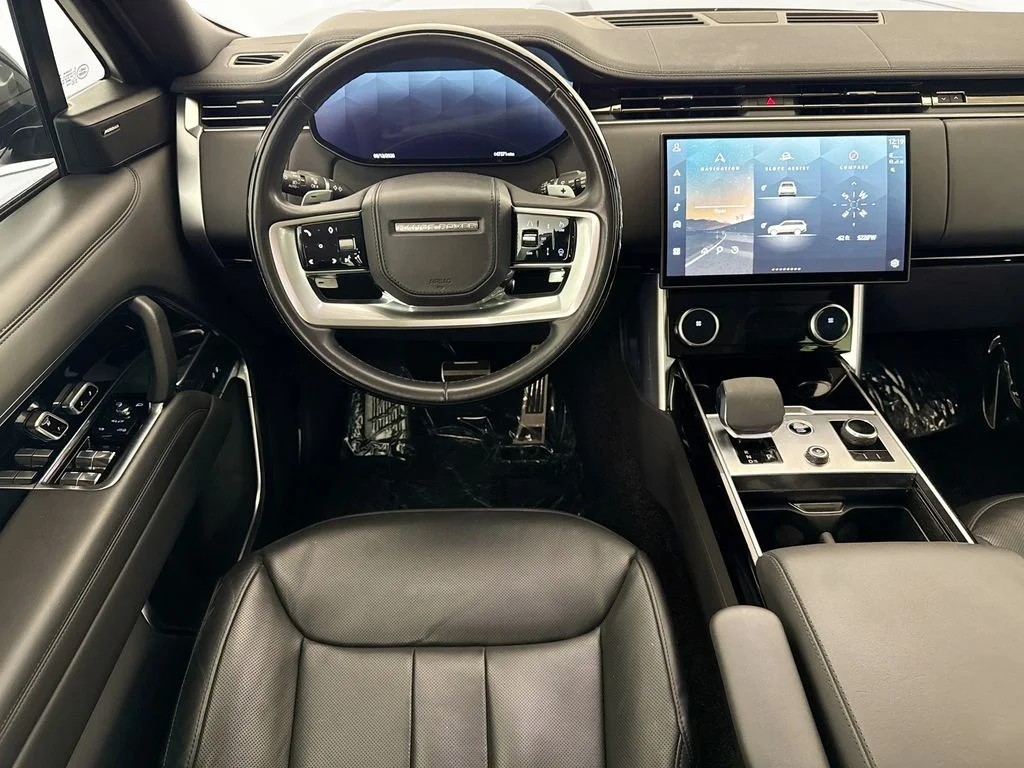 Used 2023 Black Land Rover SE image 23
