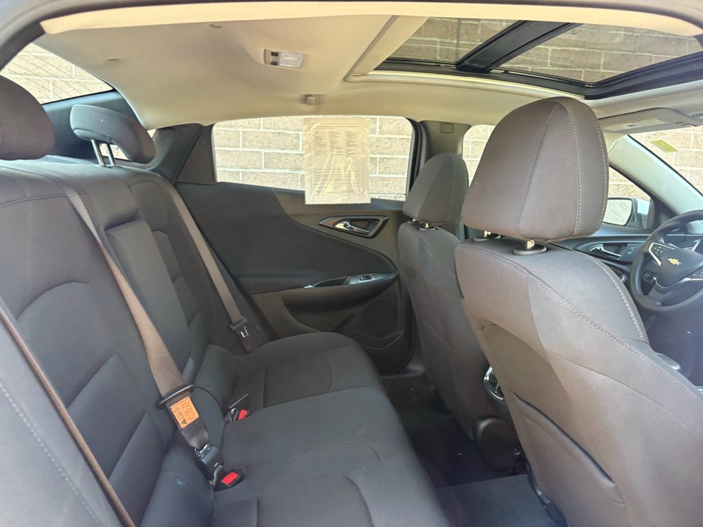 Used 2024 Summit White Chevrolet LT image 19