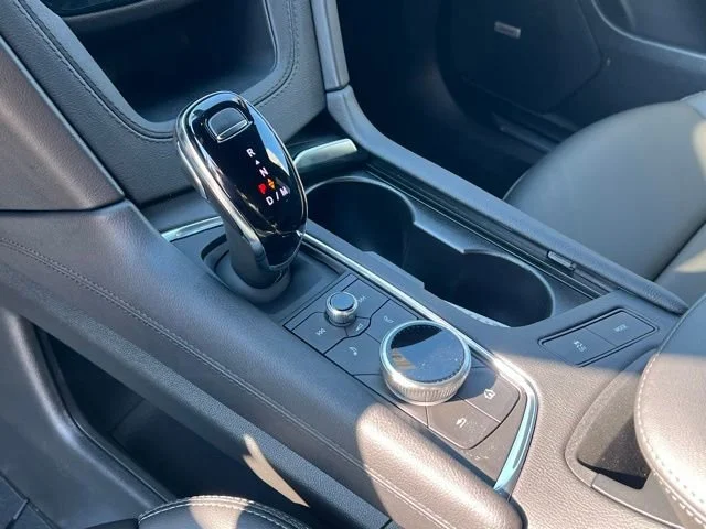 2025 Cadillac XT5 Luxury - Photo 11