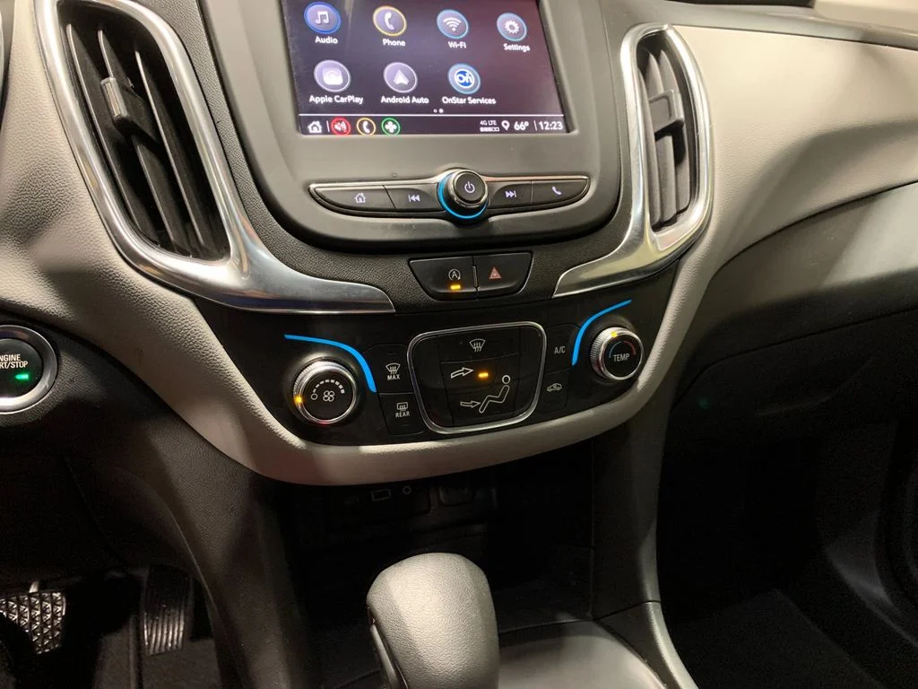 Used 2022 Silver Chevrolet LS image 25