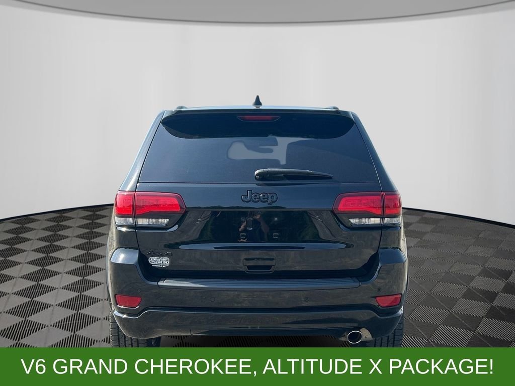 Used 2021 Black Jeep Laredo X image 4