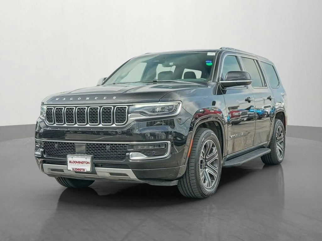 Used 2024 Diamond Black Crystal Pearlcoat Jeep Series II image 4