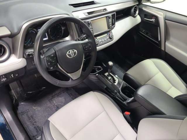Certified Used 2018 Aqua Toyota Hybrid Limited image 19