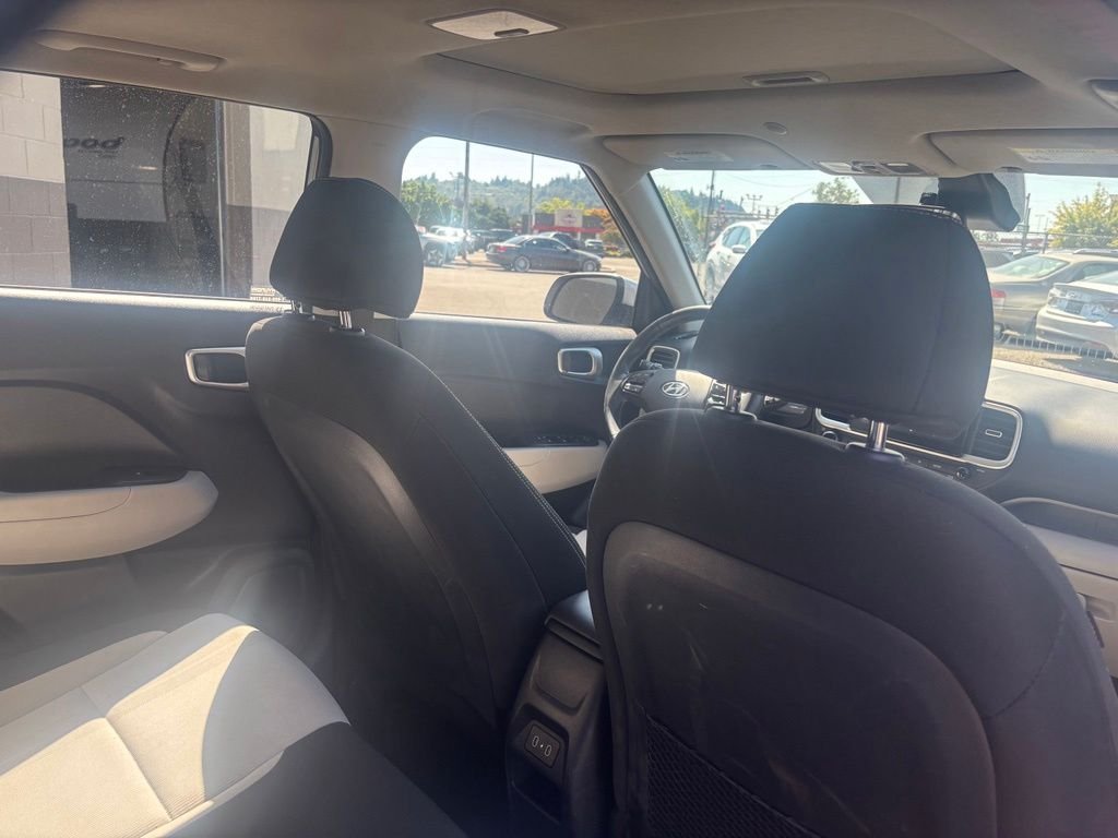 Used 2025 Shimmering Silver Hyundai SEL image 18