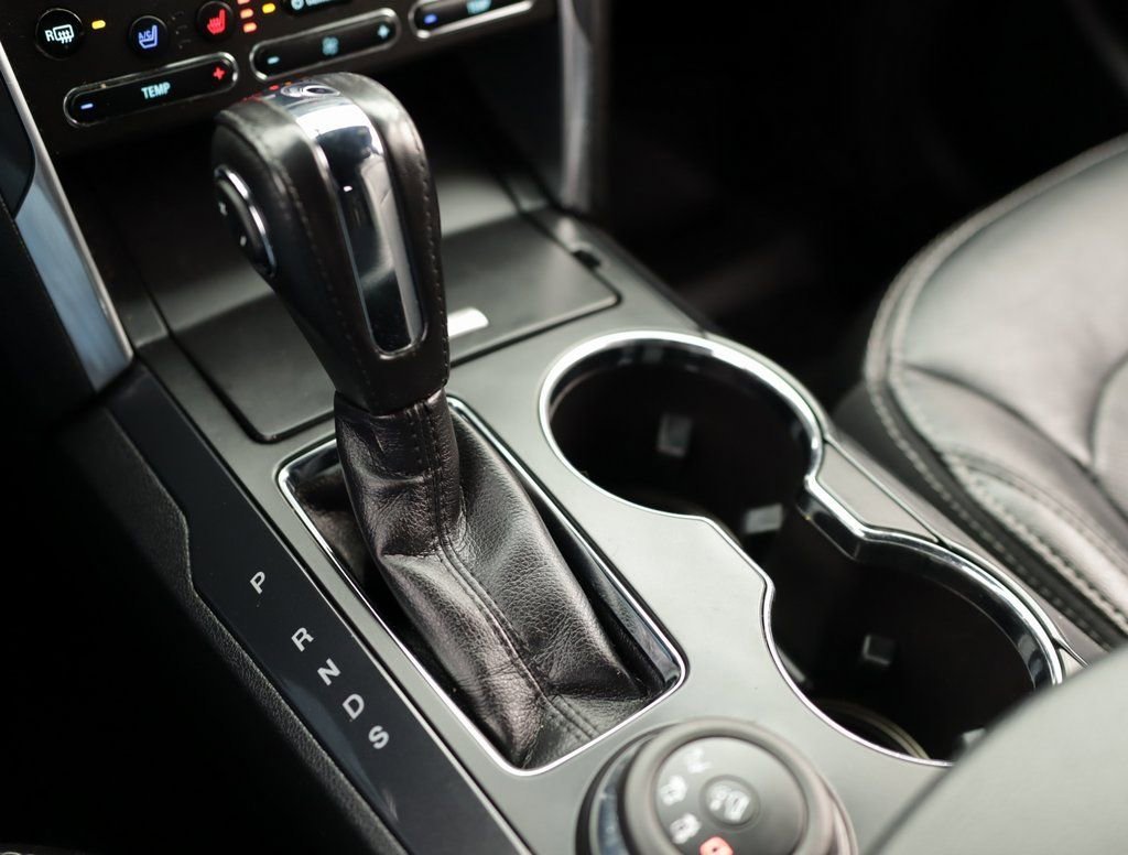 Used 2018 Silver Ford Limited image 18