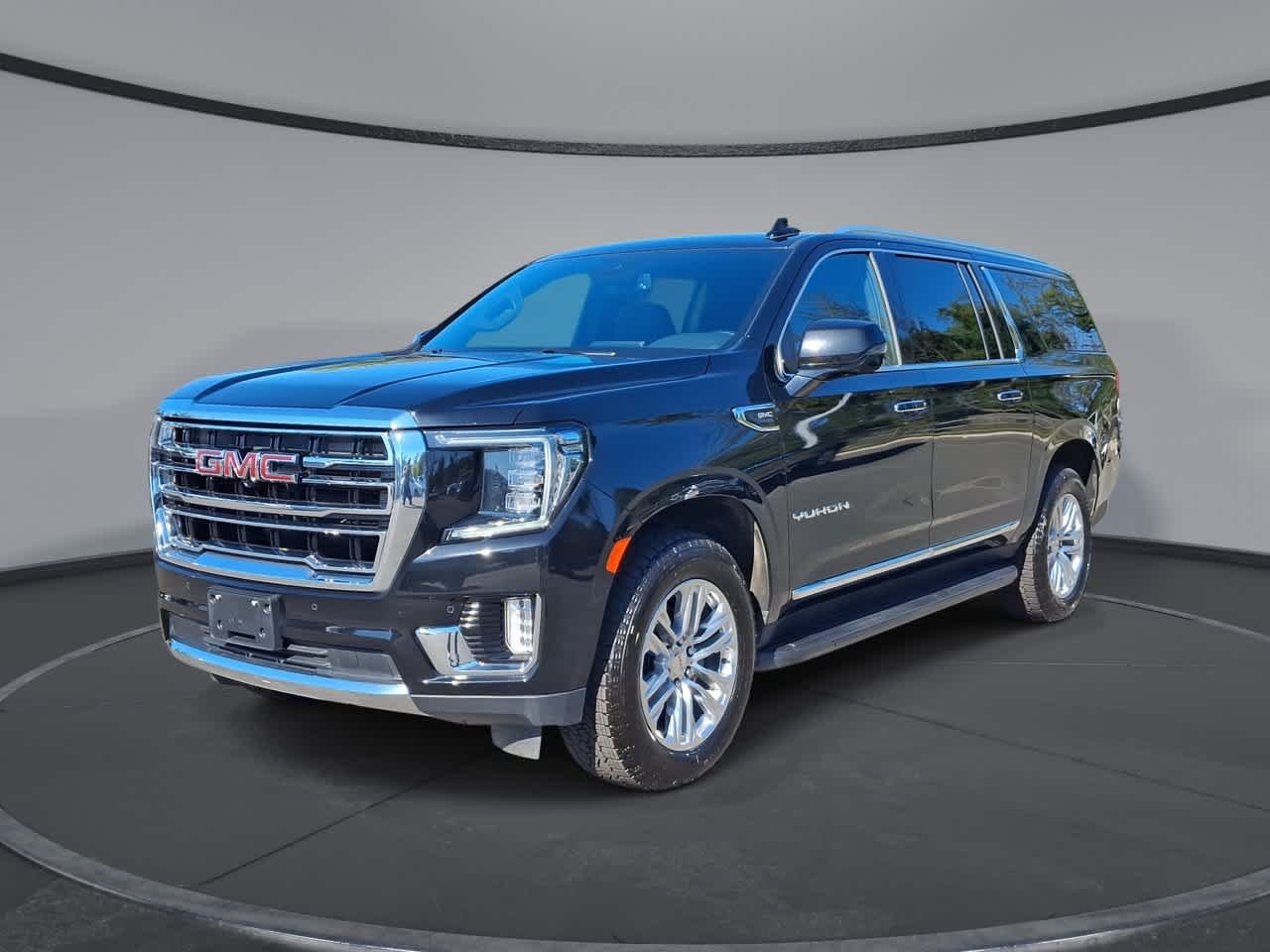 Used 2024 Onyx Black GMC SLT image 1