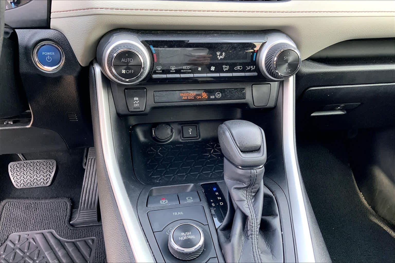 Used 2022 Silver Sky Metallic Toyota Hybrid XLE image 32