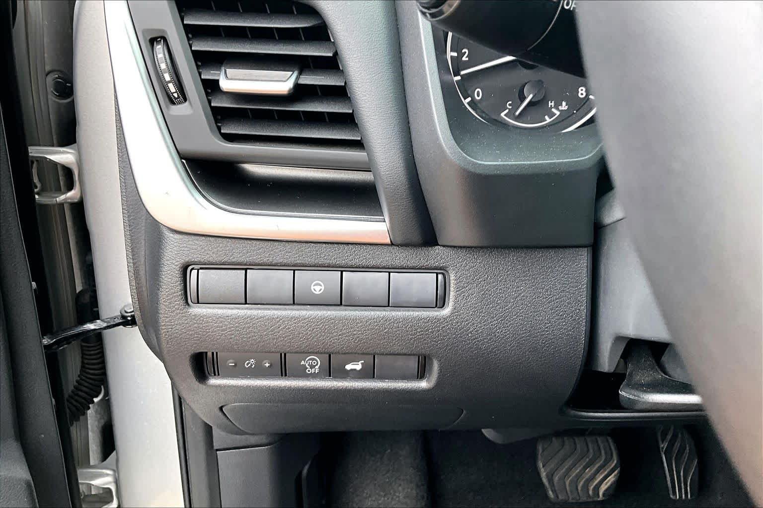 Used 2025 Brilliant Silver Metallic Nissan SV image 32
