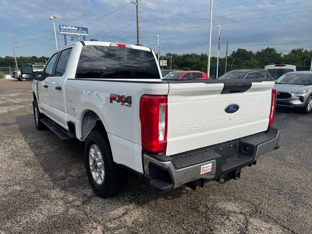 Used 2025 Oxford White Ford XLT image 5