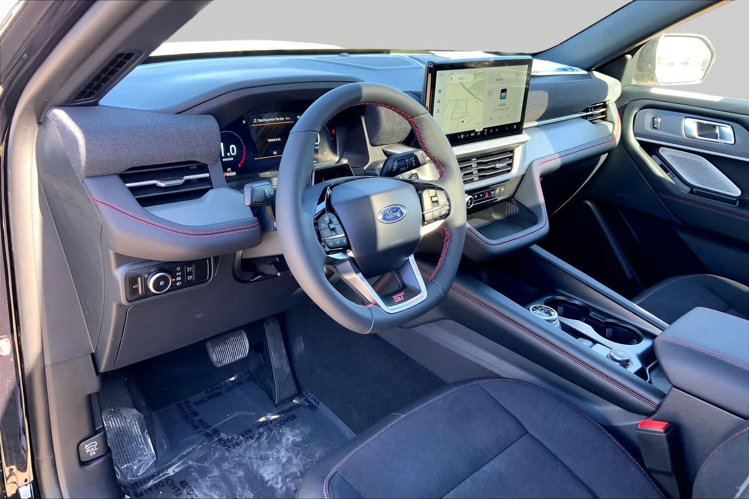 2026 Ford Explorer ST - Photo 6