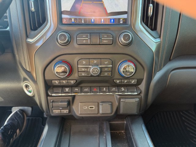 Used 2022 Summit White Chevrolet High Country image 17