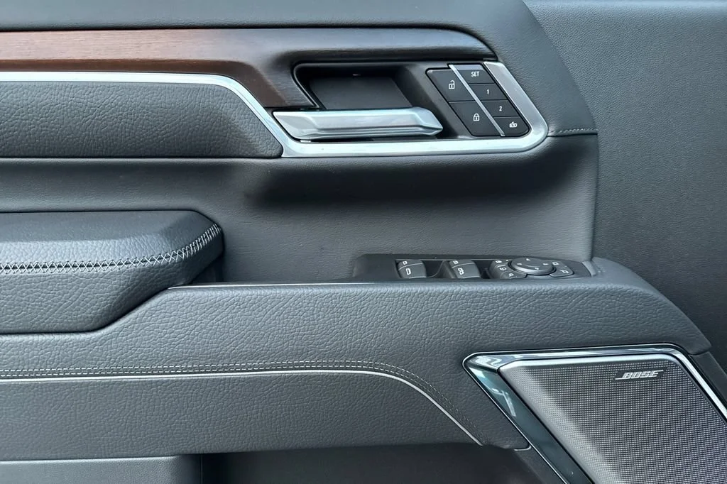 2026 GMC Sierra 3500HD Denali - Photo 8
