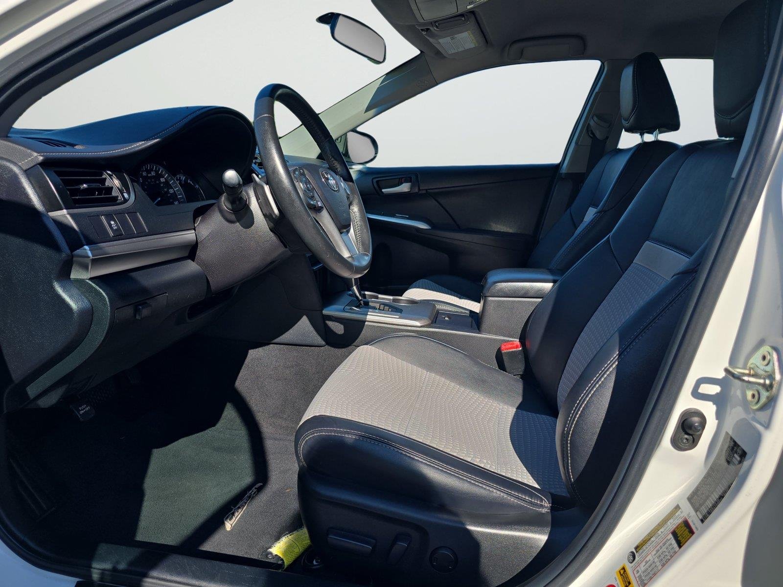 Used 2014 Super White Toyota SE V6 image 19