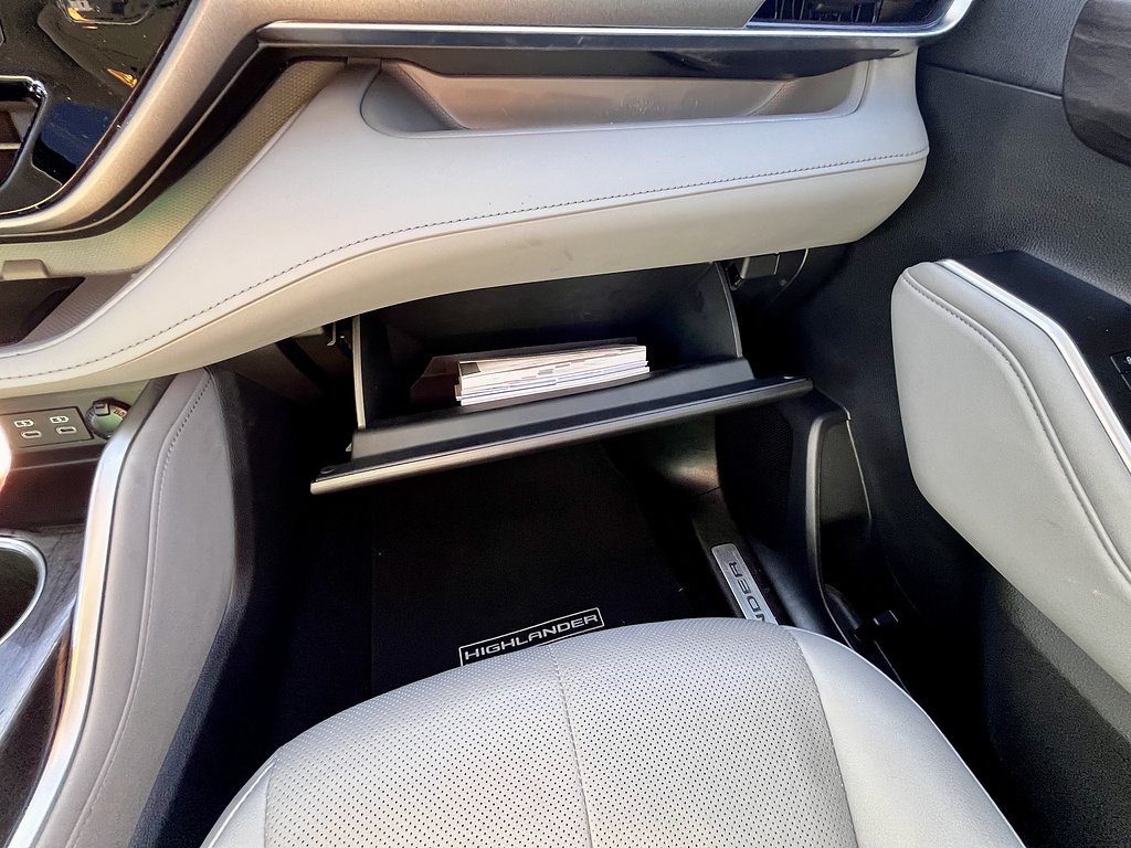 Used 2023 Celestial Silver Metallic Toyota Limited image 25
