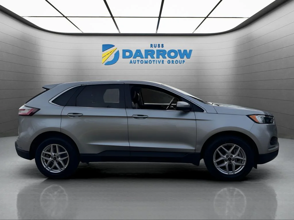 Used 2024 Silver Ford SEL image 6