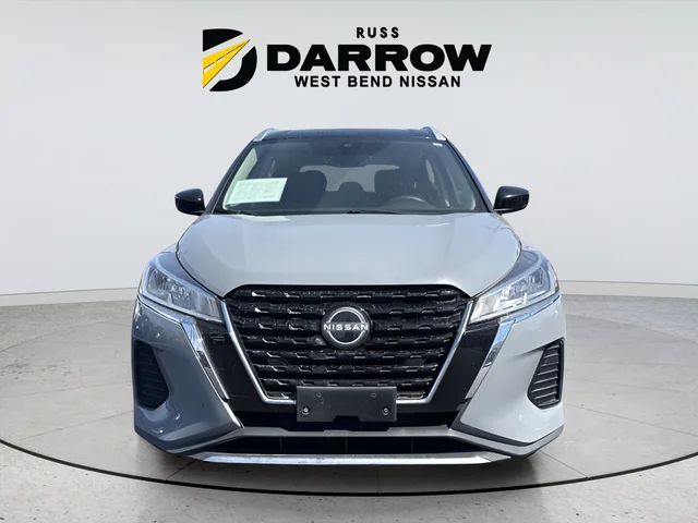Used 2023 Gray Nissan SV image 8