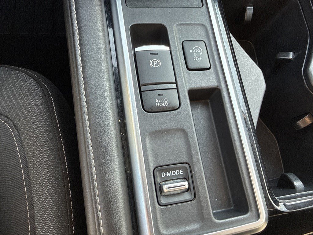 Used 2025 Brilliant Silver Metallic Nissan SV image 25